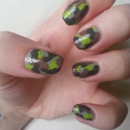 army-camoflage-green-brown-manicure-print-nail-art-1